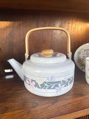 Vintage 1987 Reflections Enamel Tea Kettle White/Floral Border